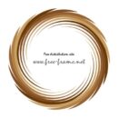 ブラウンカラーの渦状の円形フレーム・枠